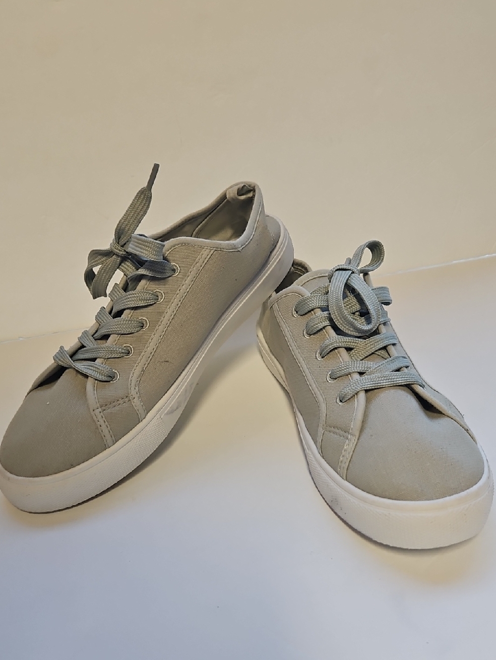 Ardene Sage Grey Canvas Low-Top Sneakers